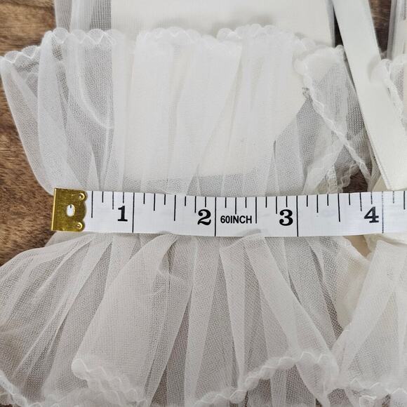 Vintage White Sheer Ruffled Regency Victorian Coquette Gloves Size Small - Picture 5 of 5